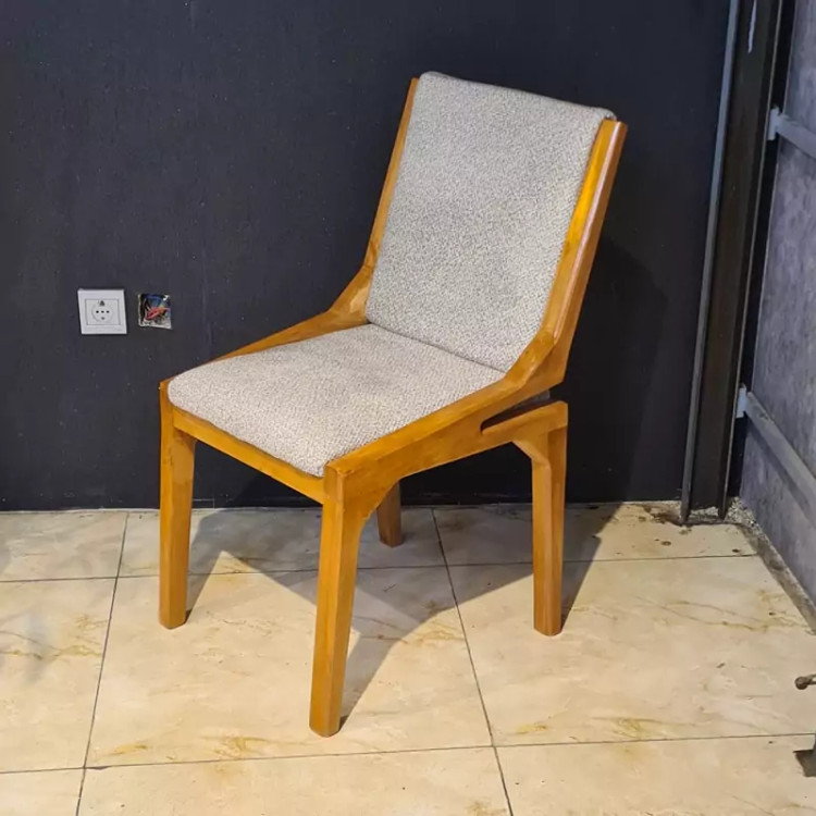 میز ناهار خوری 4نفره مدل کنزو چوبه راش پسکرایه