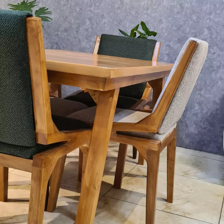 میز ناهار خوری 4نفره مدل کنزو چوبه راش پسکرایه