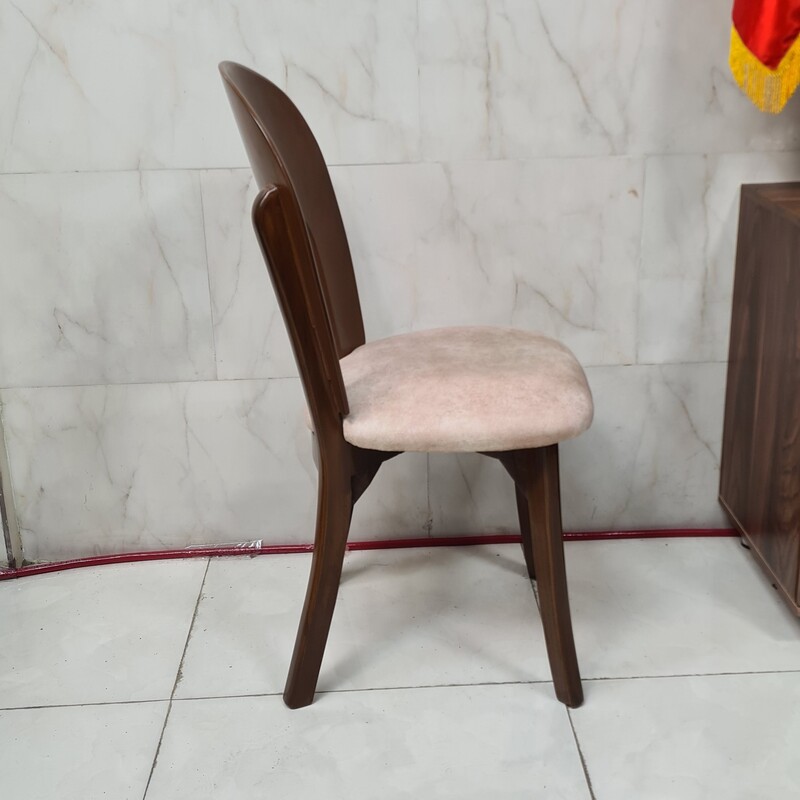 صندلی مدل نعل اسبی پسکرایه