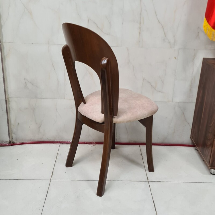 صندلی مدل نعل اسبی پسکرایه