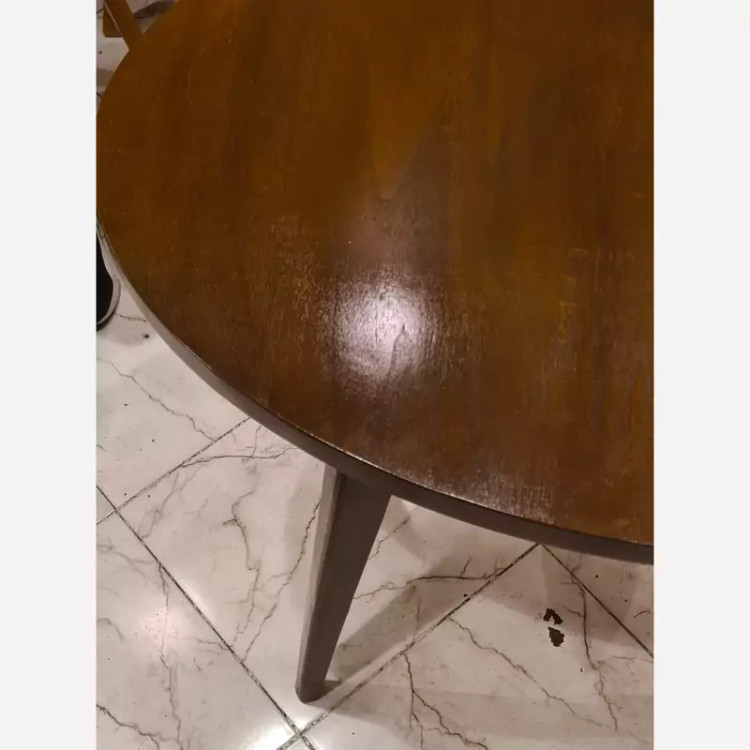 میز مدل بیضی پسکرایه