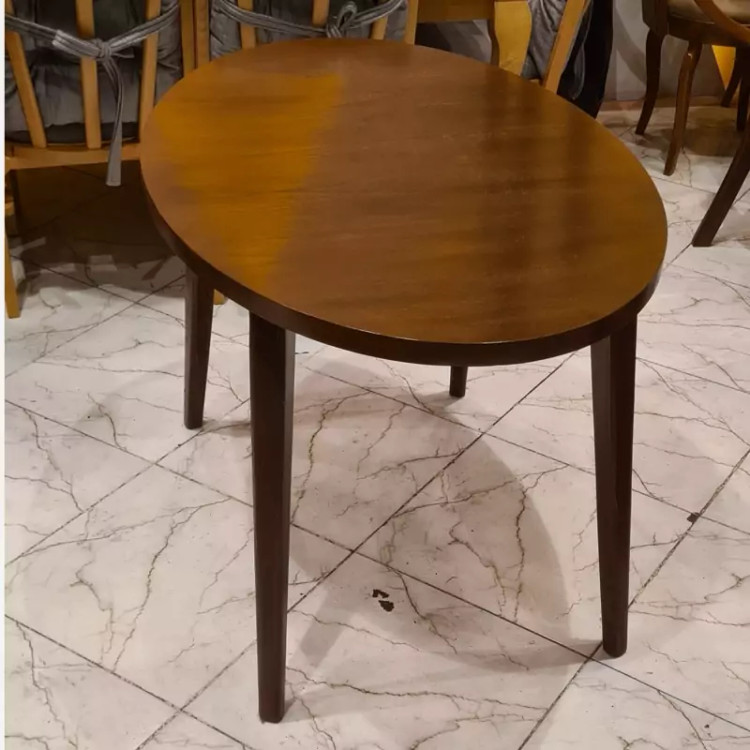 میز مدل بیضی پسکرایه