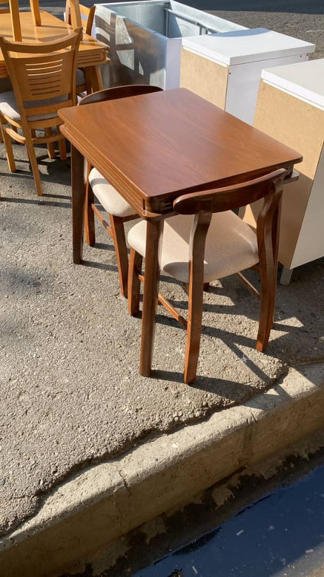 میز ناهار خوری ۲نفره مدل خرچنگی