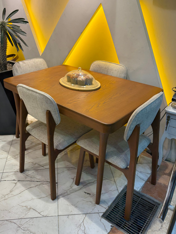 میز ناهار خوری 4 نفره مدله زیبای فاما پسکرایه