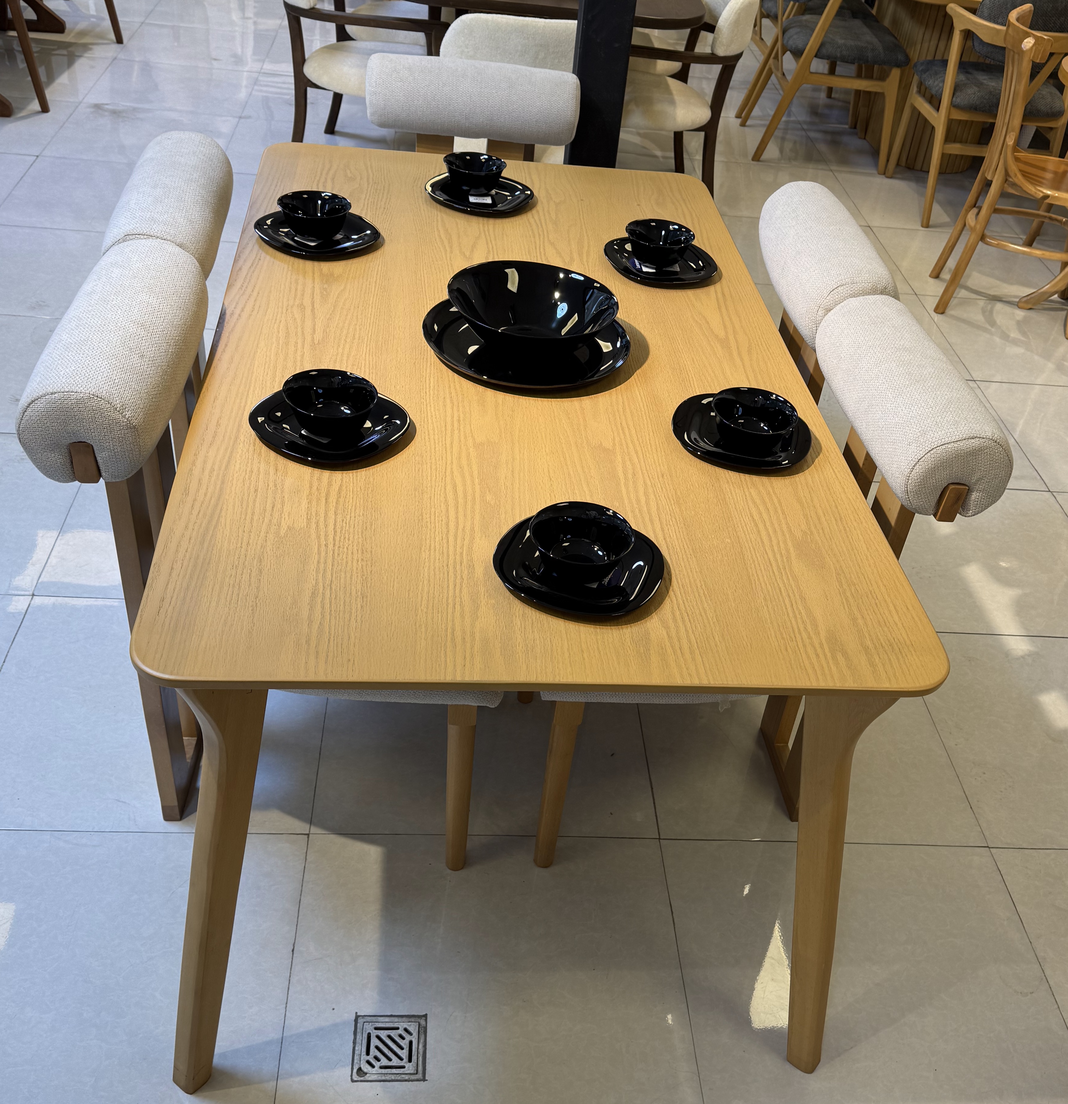 میز ناهار خوری ۶نفره مدل آتوسا پسکرایه