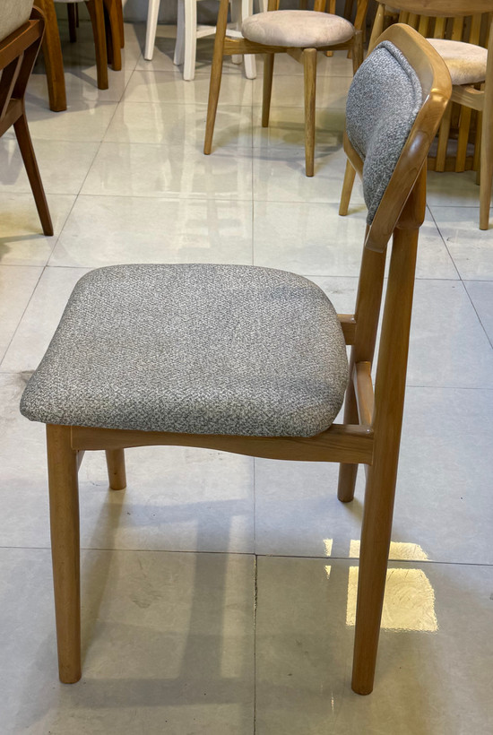 صندلی مدل ملوچ پشت پارچه ای پسکرایه