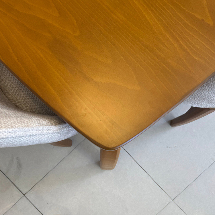 میز ناهار خوری ۴نفره مدل بوگاتی پسکرایه